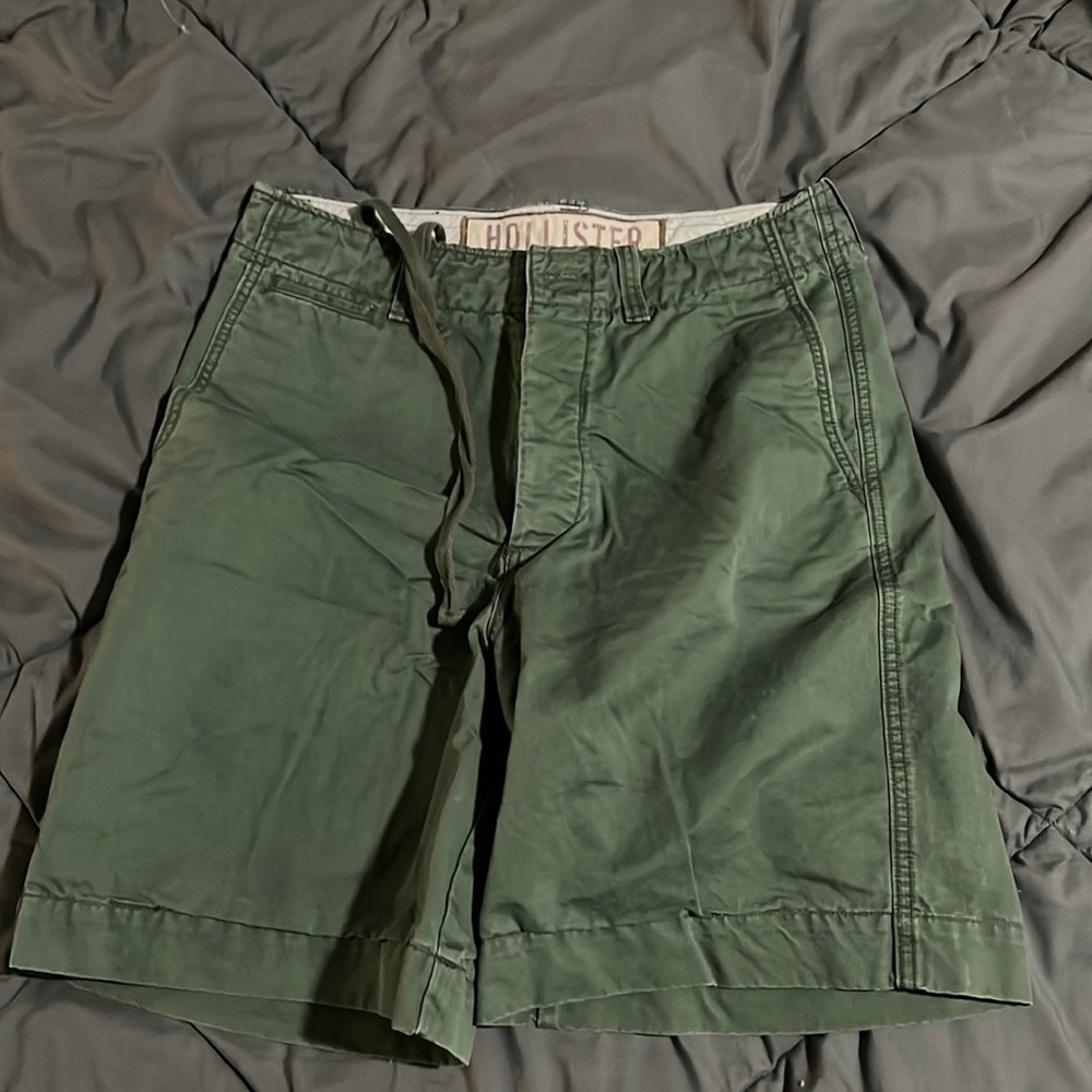 Hollister green casual shorts